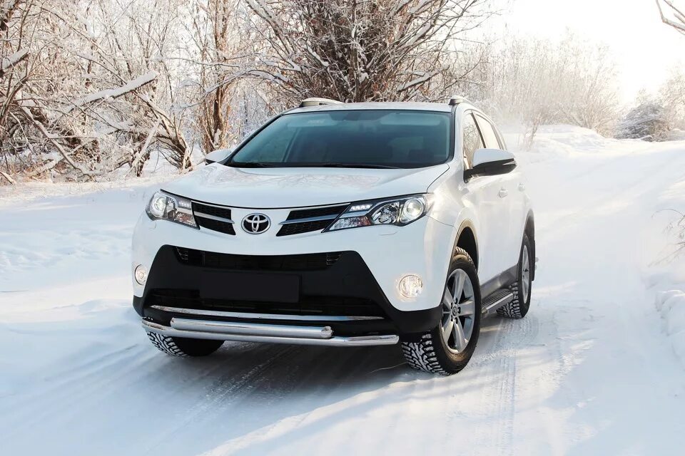 Рав дизель купить. Toyota rav4 2015. Toyota rav4 белый 2015. Рав 4 2015. Тойота рав 4 2013 белый.