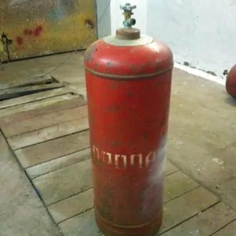 Баллон для пропана 50л. Газовый баллон 50 л пустой. Газовый баллон 50 литров. Газовый баллон 20л пропан. Баллон газовый пропан 50л.