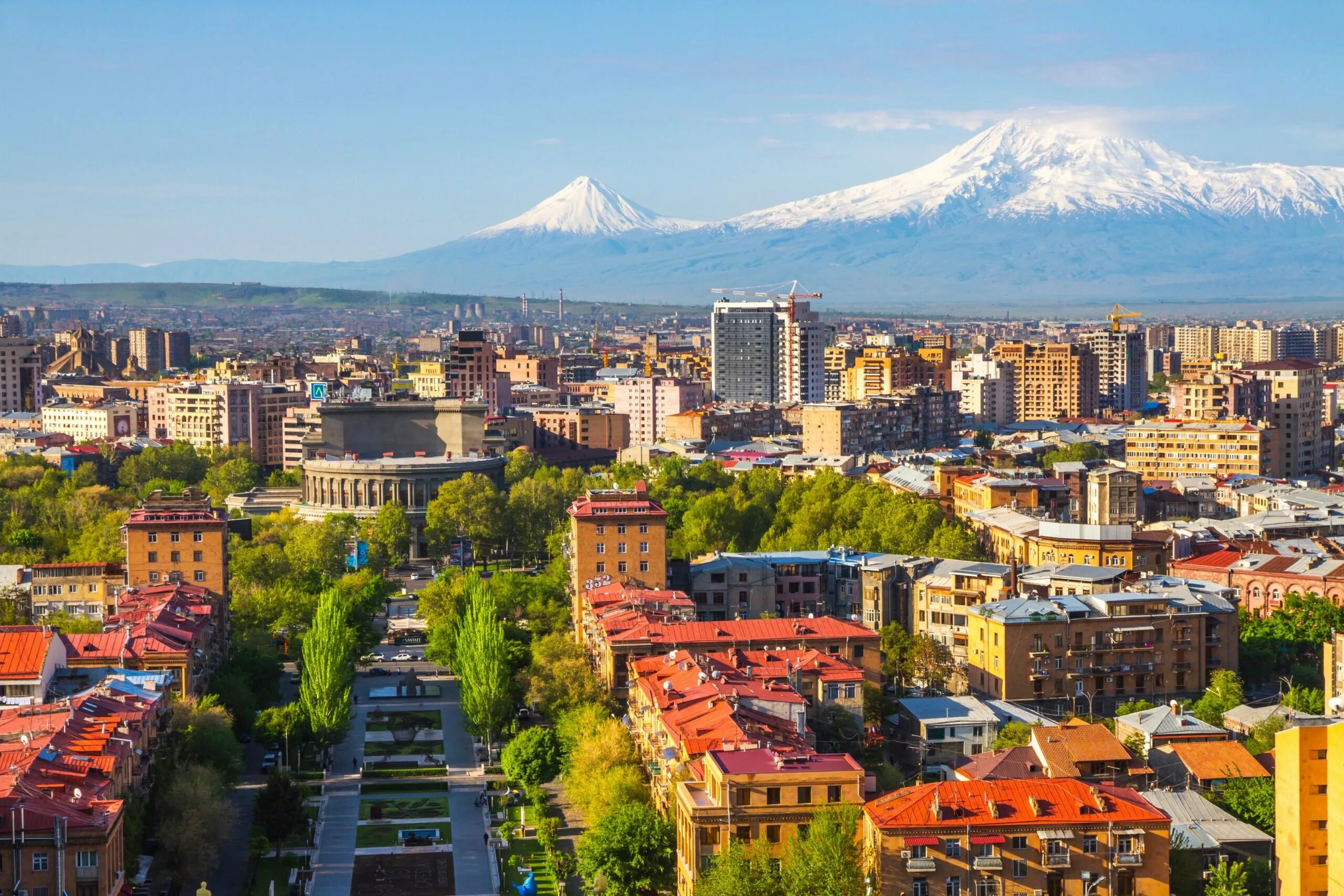 Ереван сентябрь. Столица Армении Ереван. Арарат (город, Армения). Ереван гора Арарат. Армения вид на Арарат.