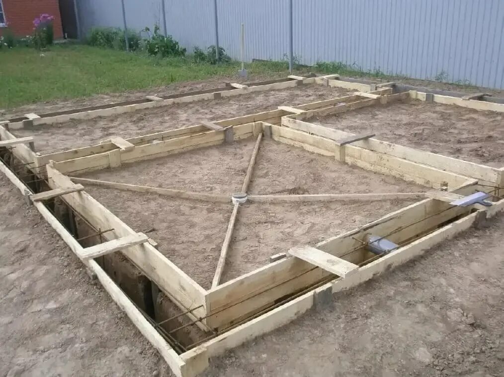 Полы 6 на 3. Винтовые сваи фундамент 6на6. Лаги пола из бруса 150х50. Брус 150х100 лаги половые. Верхняя обвязка бруса 150х100.