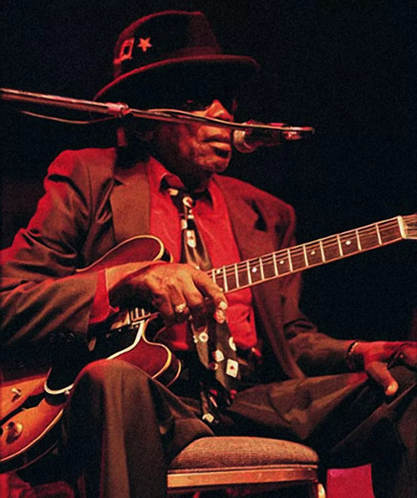 Джон ли хукер фото. Бадди джо хукер. Фотопортрет john lee hooker. Слушать ли джона. John lee hooker simply the truth.