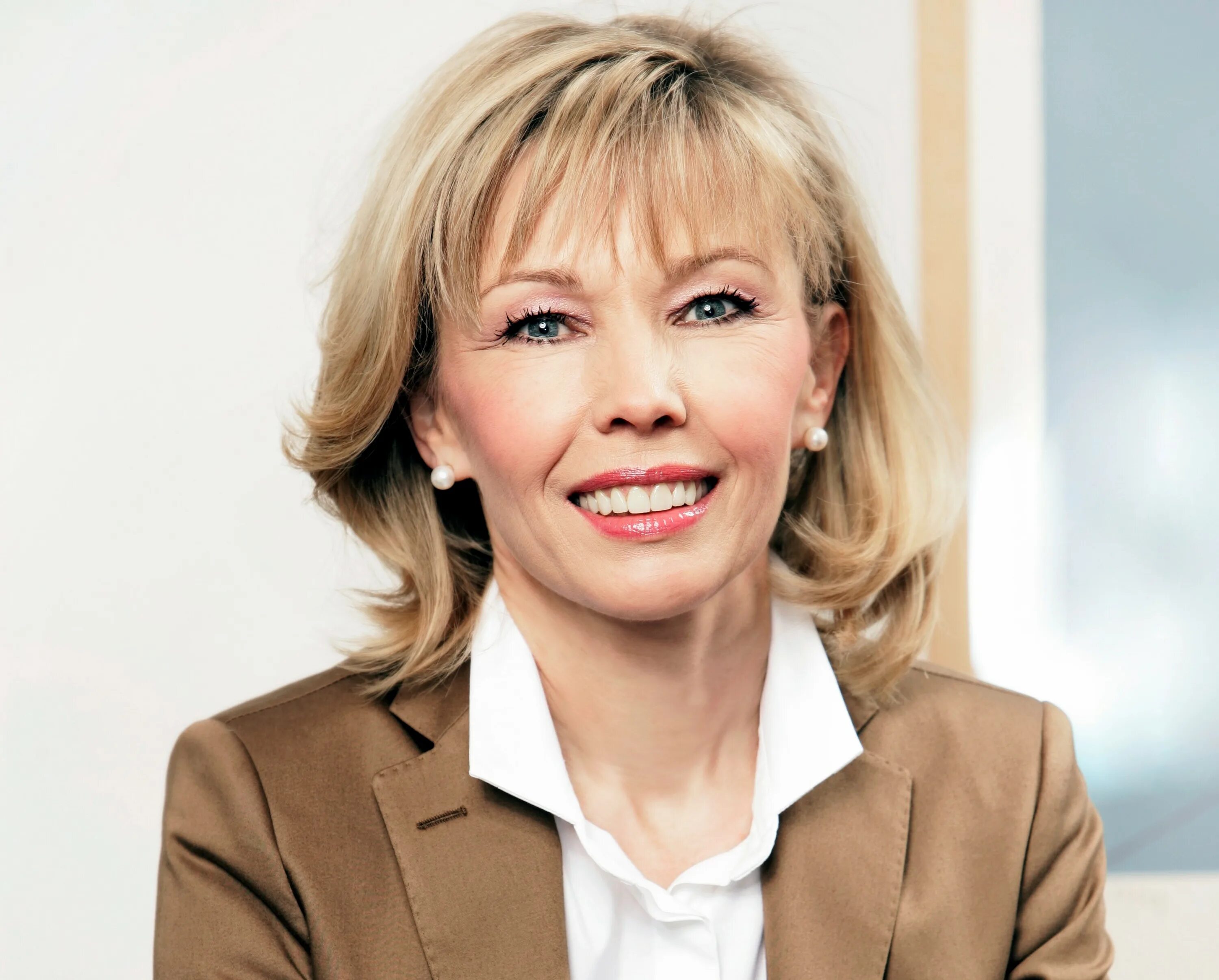 Дорис шрёдер-кёпф женщины-политики германии. Дорис шрёдер-кёпф в молодости. Дорис кёпф. Дорис шредер. Дорис шредер-кепф.