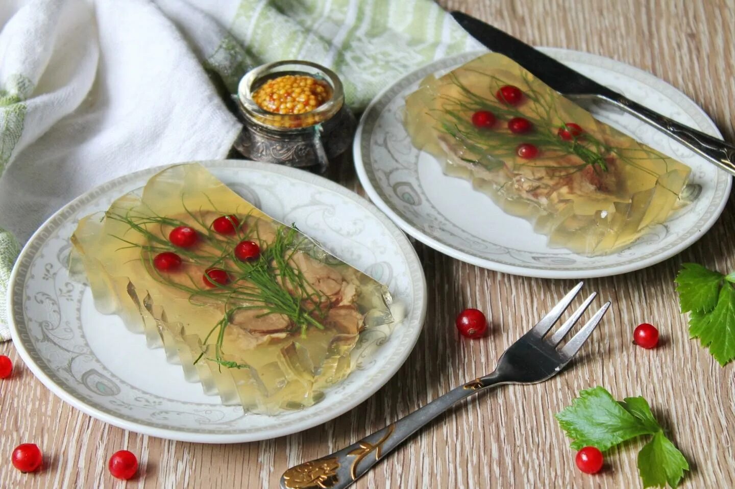 Прозрачное заливное из языка. Прозрачное заливное из языка