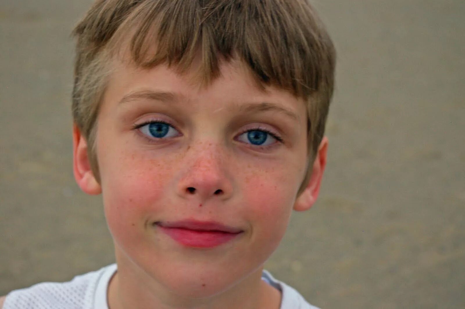 Been is a little boy. Sherman boy face. Large-faced boy. Russian boy Green Eyes.