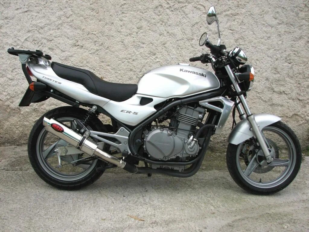 Kawasaki er500. Кавасаки ер5 2006. Кавасаки ер5 2006. Kawasaki er500. Kawasaki er 5 дуги.