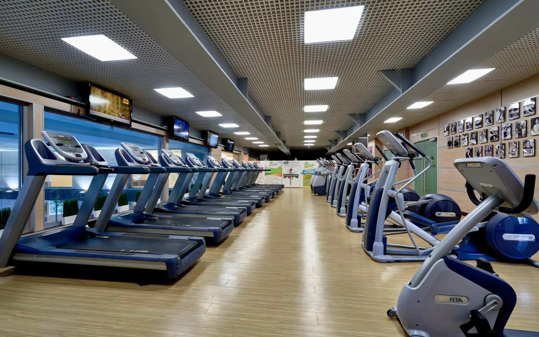 Спортзал. Недорогие фитнес клубы. Оранж фитнес юго западная. Недорогой тренажерный зал. Спортклуб рядом.