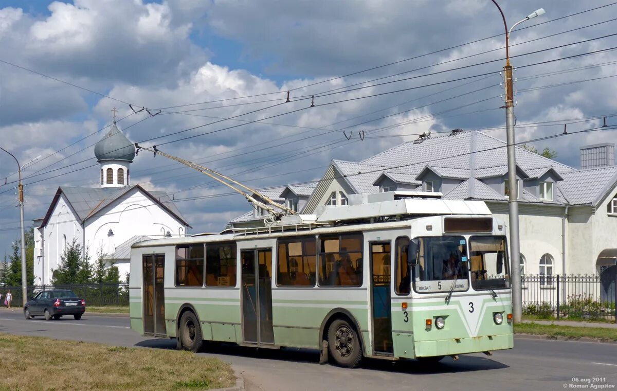 Троллейбус по будням. Брянск троллейбус тролза 1125. Сварз маз 6275 9803. Зиу 2022. Ночной троллейбус.