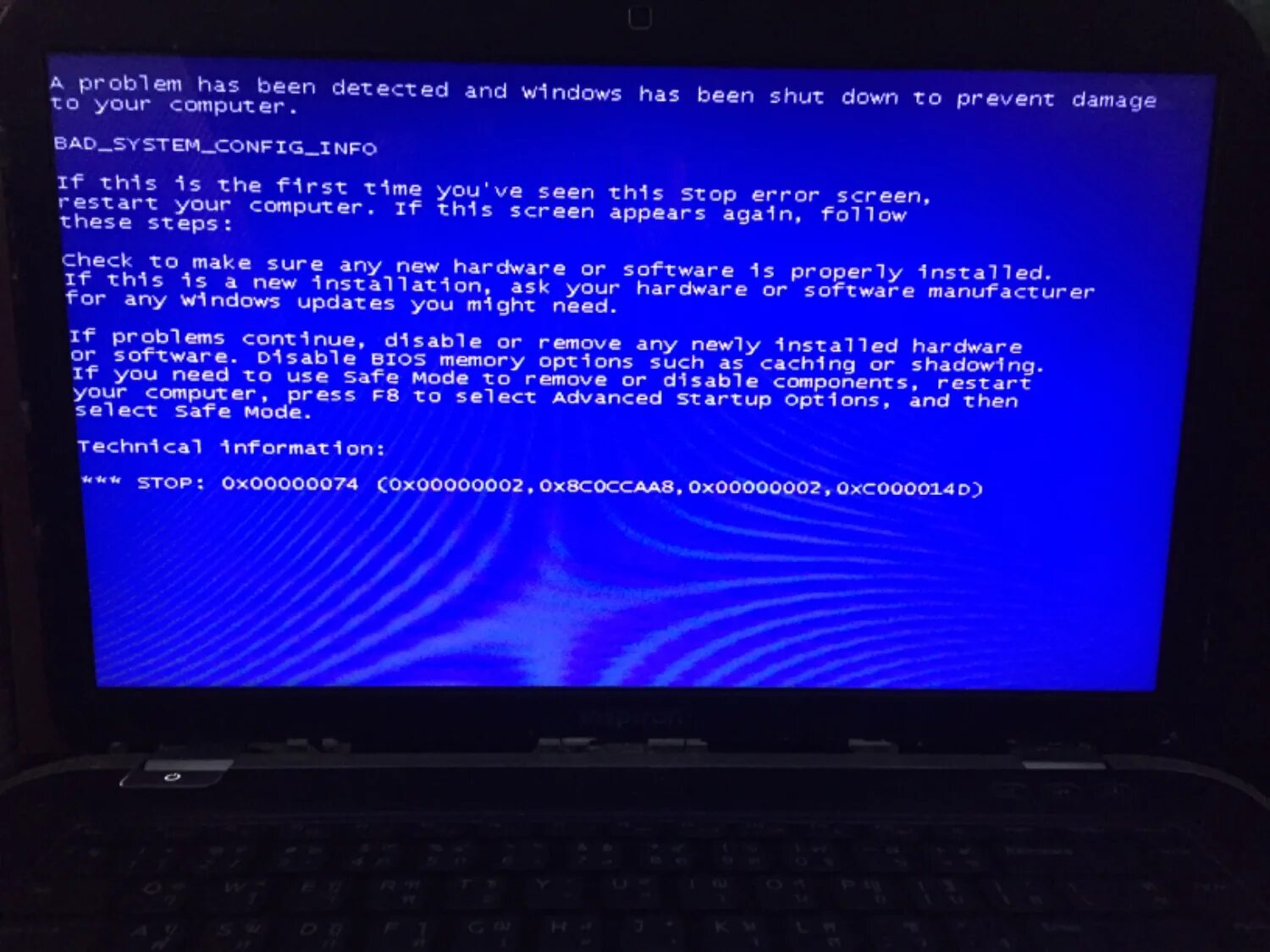Полетел компьютер. Синий экран. Синий экран смерти. Синий экран при загрузке Windows 7. Ошибка на компьютере.