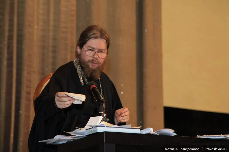 Священник развелся. Дионисий горовой священник. Священник развелся. Андрей ткачев священник писатель. Священник павел гайдаренко.