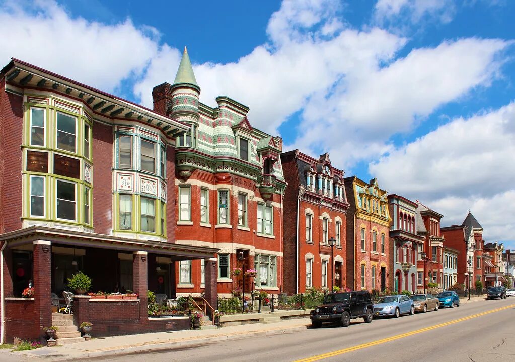 Красивые достопримечательности ситтингборна. Mcclure house в уилинге западная вирджиния. Спрингфилд штат иллинойс. Город гельвеция западная вирджиния. Wheeling город.