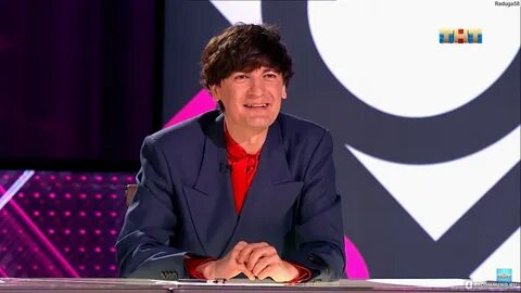 Вел взгляд