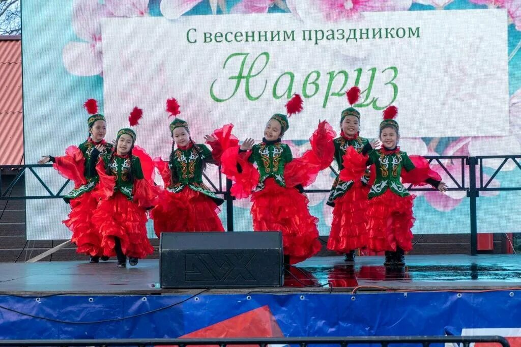 Праздник навруз это. Навруз праздник весны. праздник наурыз в казахстане. с праздником навруз.