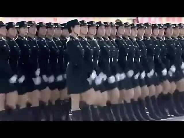 Китаянки на параде. Китайские девушки на параде. Китайские девушки на параде под песню катюша. Китайские девушки на параде под песню. Советские женщины на параде.