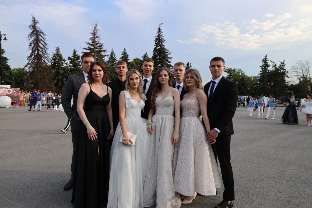 Наталья безверхова мать клавы. Кристина дом 2. Алексей безус и татьяна репина. Александра черно дом 2. Дом 2 16 ноября 2023 года.