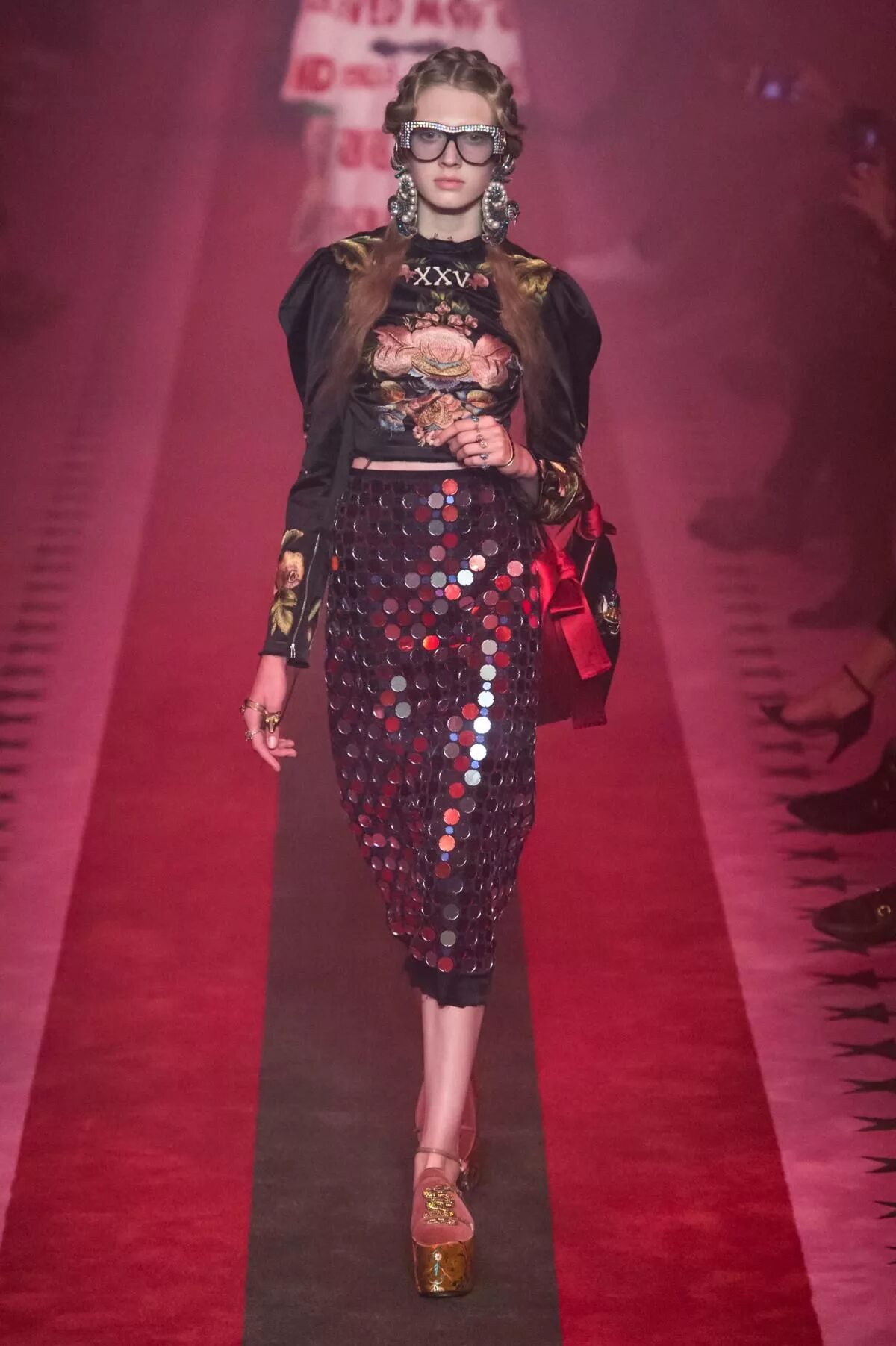 Гуччи мода фото Gucci RTW Spring 2017 Gucci spring 2017, Gucci spring, Ready to wear