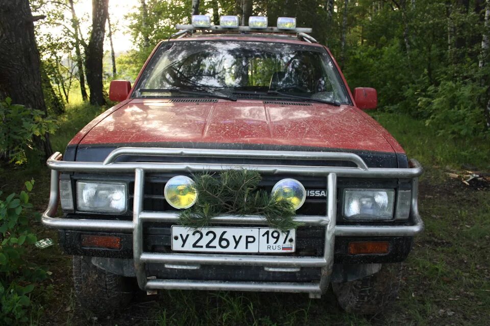 Ниссан террано 1 поколения. Nissan Terrano 1. Nissan Terrano 2000. Nissan Terrano 1985. Nissan Terrano 1990.