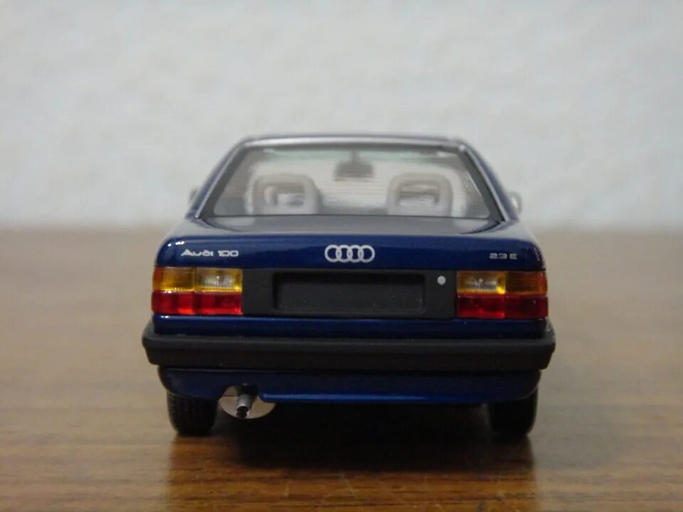 Модель ауди 100 1 43. Игрушечная модель audi 100. Модель ауди 100. Ауди 100 селедка 3. Audi 100 avant 1/43 minichamps.