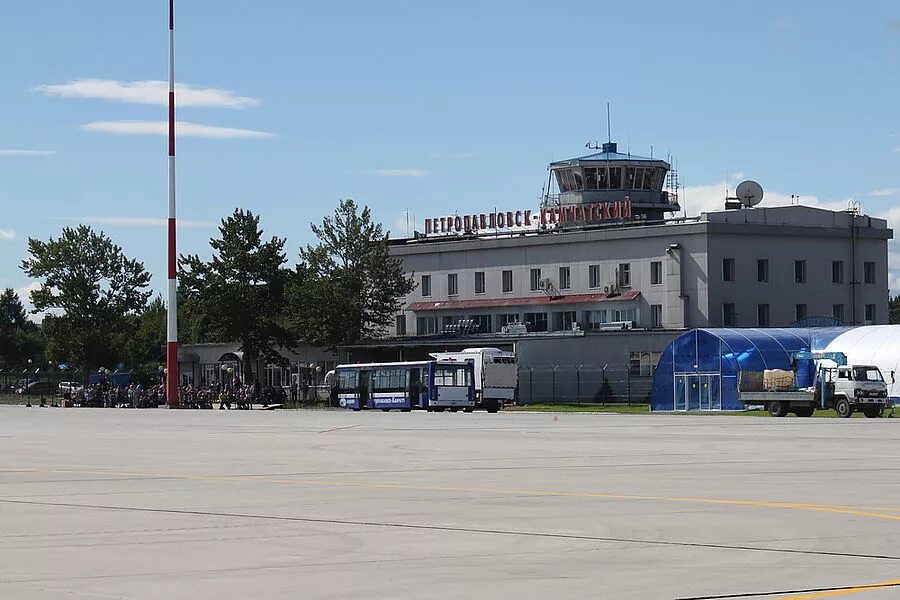 Аэродром Петропавловск-Камчатский Елизово. Город Петропавловск-Камчатский аэропорт. Аэропорт Елизово. Камчатка аэропорт. Петропавловск камчатский аэропорт вылета сегодня