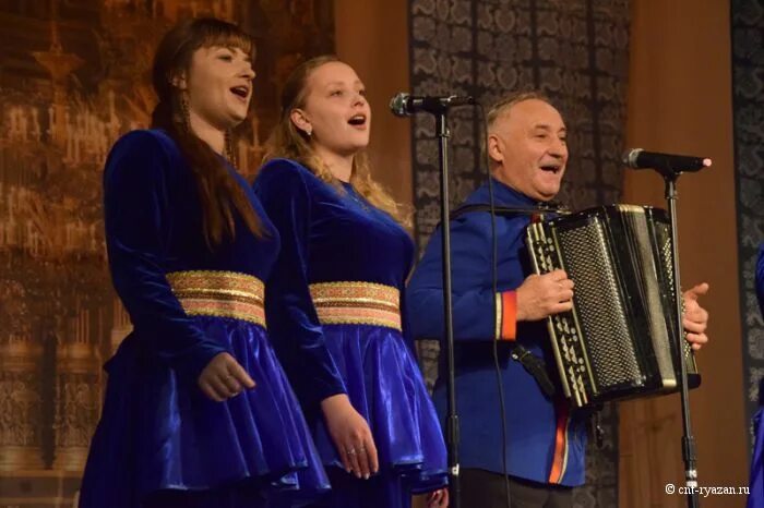 песни народных ансамблей слушать. золотые родники ансамбль чебоксары. песни народных ансамблей слушать. народный ансамбль сорока. костюмы ансамбля надежды бабкиной.