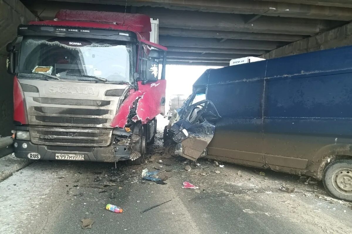 Дтп вчера на ряжском шоссе. Авария в турлатово рязань сегодня. Дтп на м5 сегодня на трассе м5 рязань. Трасса фура. Дтп под рязанью с фурой вчера.