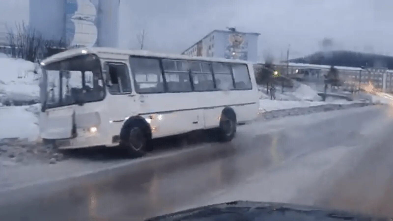 Погода на 10 дней в усть куте. Автобус ПАЗ В Усть Илимске. Усть-Кут. Усть Кут климат. Усть Кут жители.