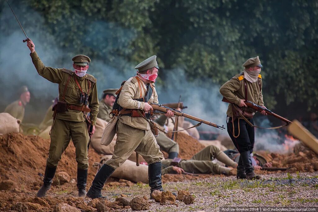 Осовец 1915 атака мертвецов. Оборона крепости Осовец атака мертвецов. Крепость Осовец 1915 атака. 13 Рота 226 Землянского полка атака мертвецов.