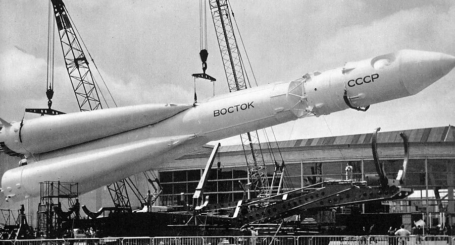 Первая космическая ракета ссср. Восток 1 Гагарин 1961. Ракета р 7 Гагарин.