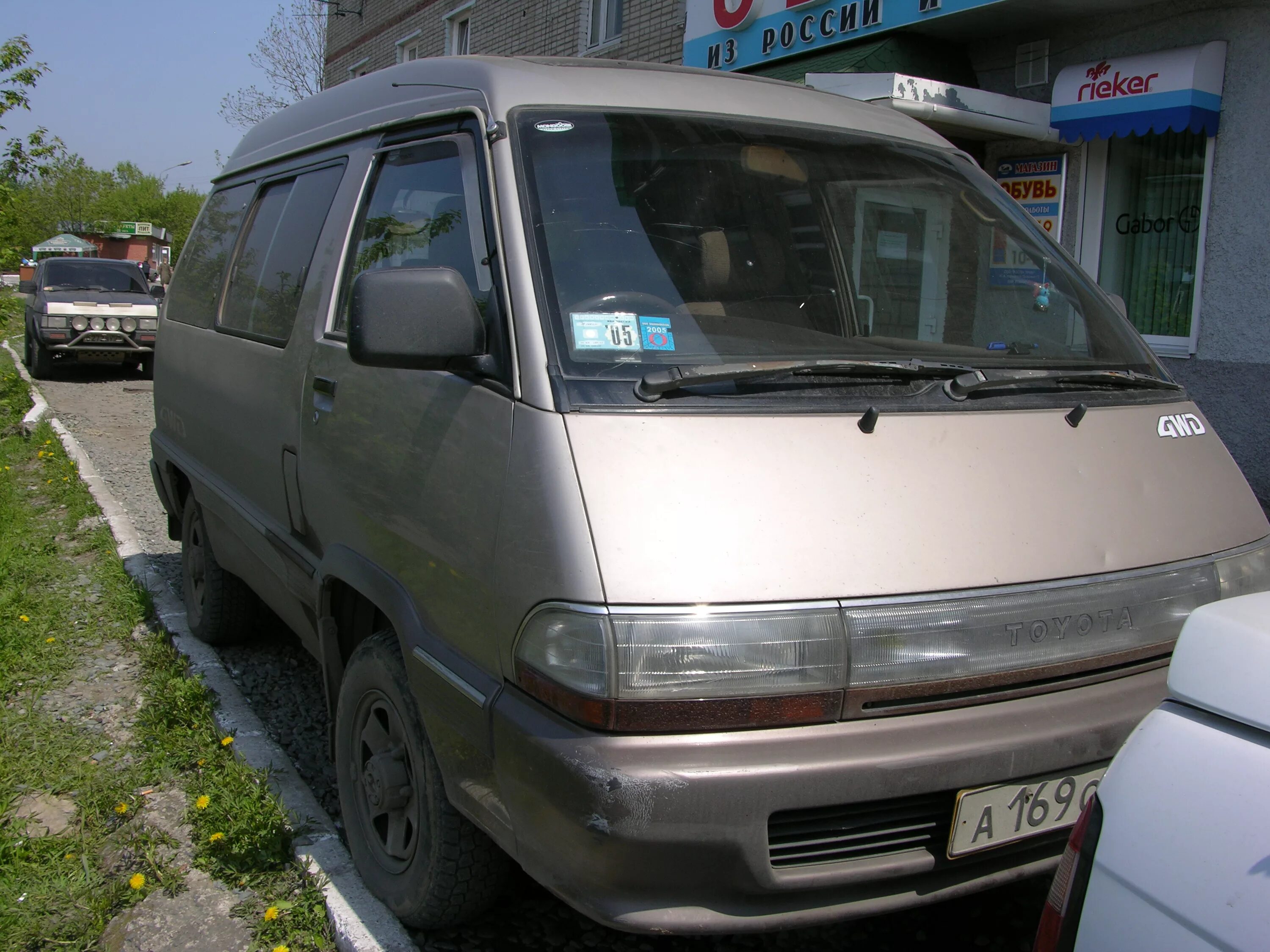 Таун айс бу. Toyota town ace 1988. тойота таун айс 1988. тойота таун 1988. toyota ace 1988.