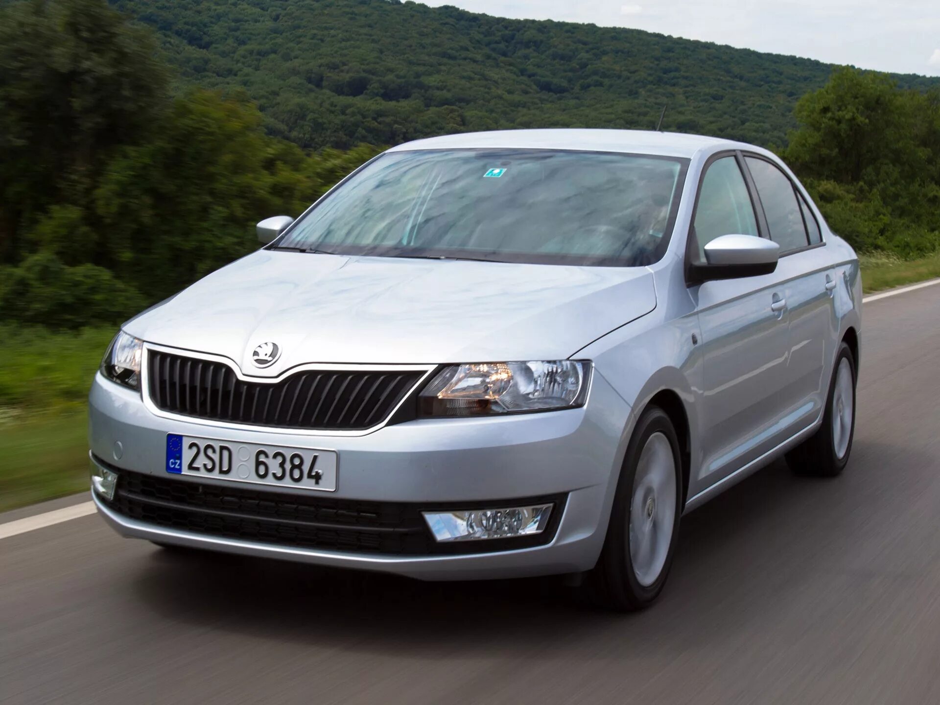 Какой выбрать шкода рапид. Škoda рапид 2012. шкода рапид 4. skoda rapid 2012-2017. шкода рапид 2014 седан.