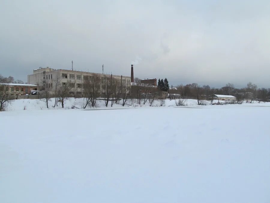 Памятник на мальдоне вышний волочек. Улица парижской коммуны луганск. Ул. Вышний волочек парижской коммуны 37. Трикотажная фабрика «парижская коммуна» (вышний волочёк).