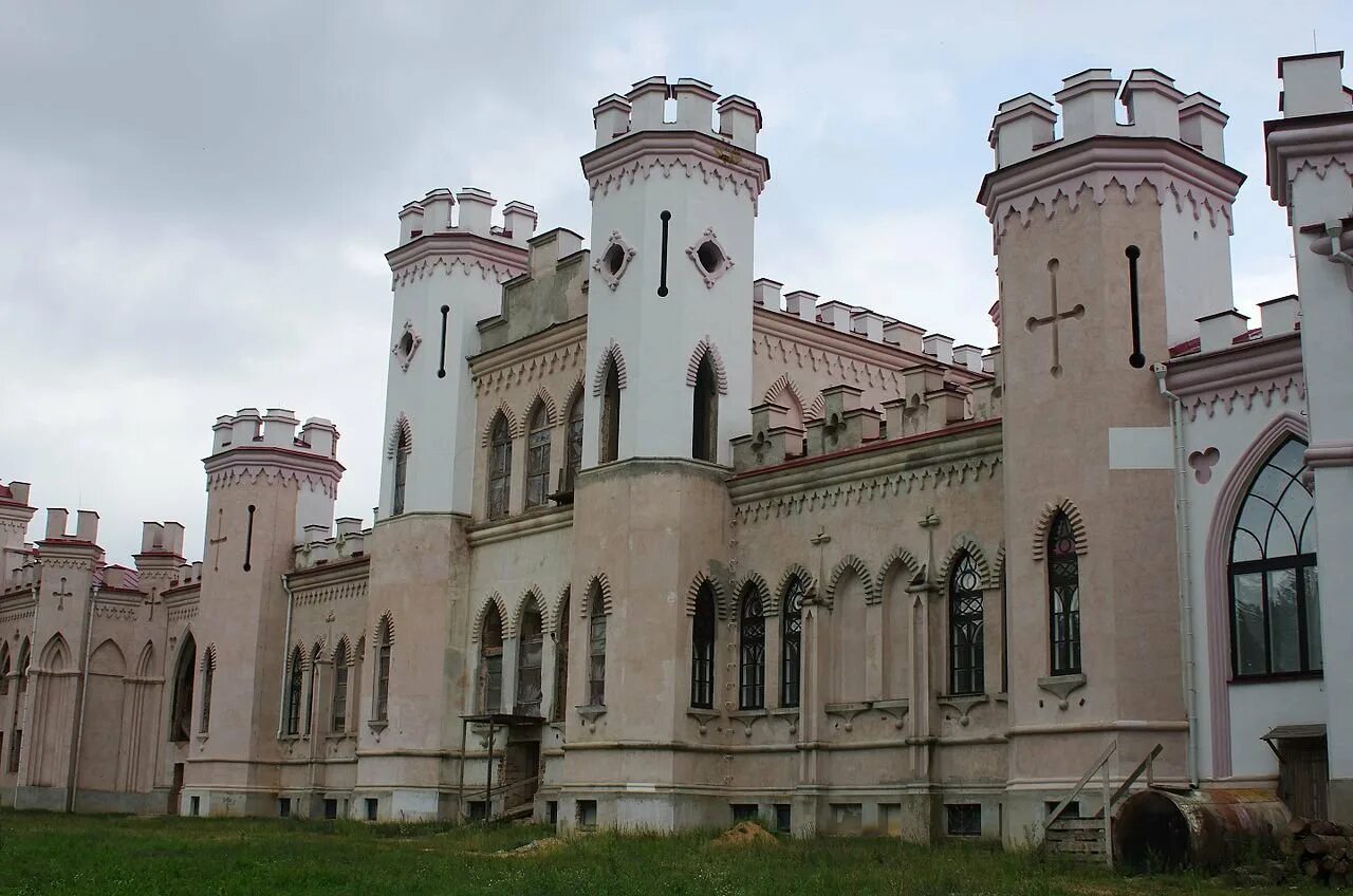 Замок пусловских. Дворец Пусловских в Коссово. Косовский замок Беларусь. Коссовский дворцово-парковый комплекс Беларусь Коссово. Дворец Пусловских замки Белоруссии.