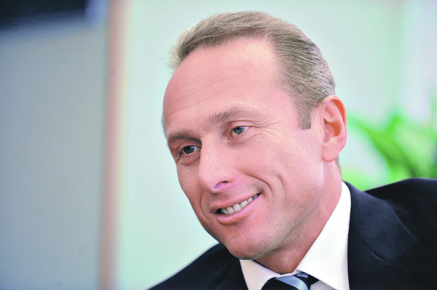 Современные российские бизнесмены. Алексей александрович мордашов 2020. Про российские бизнесмены. Олигарх игорь кесаев. Мордашов алексей форбс 2021.