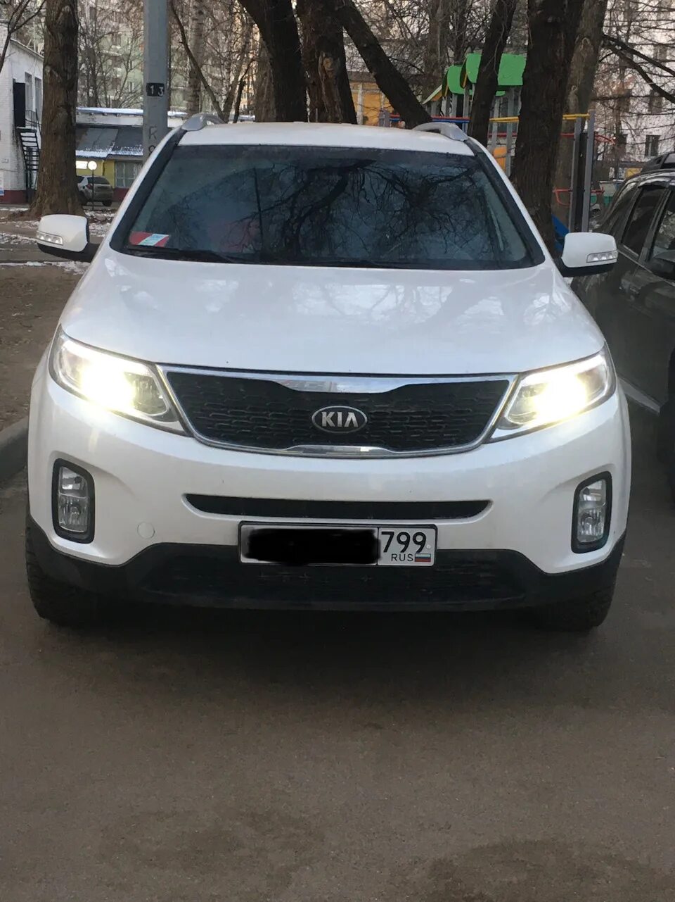 Ксенон на Киа Соренто хм. Kia Sorento XM ксенон. Штатный ксенон на Kia Sorento XM FL 2015. Lux 54 Sorento XM FL. Ксенон соренто