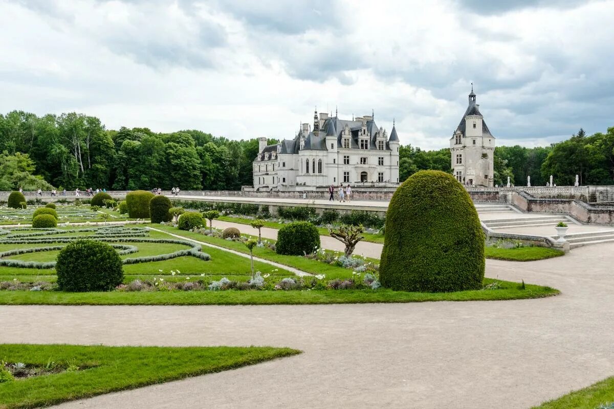 Замок пл. Шенонсо сад Дианы. Сады замка Шенонсо. Шенонсо парк Франция.