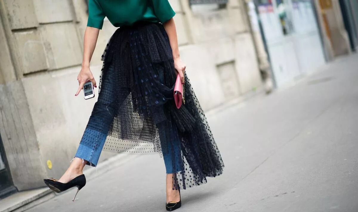 Dress over Pants. I'M ALWAYS TRYING TO DEFINE MY UNIQUE STYLE "I ❤ THIS!!! Dress