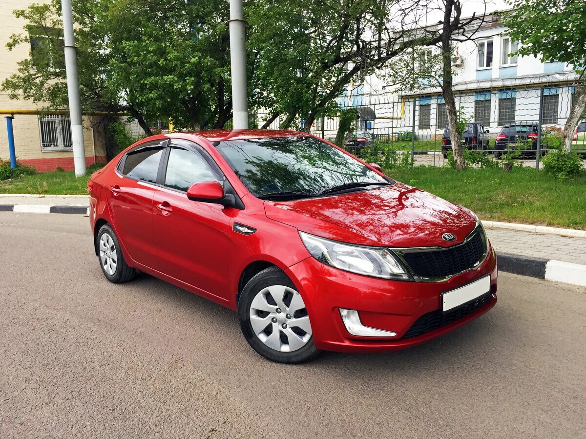 Купить киа рио на механике. Киа Рио 2012 красная. Kia Rio 2012 HB. Кия Рио 2014 года красная седан. Киа Рио седан 2022 красный.