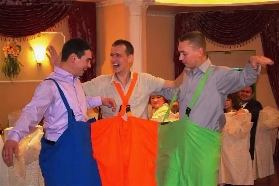Смешные костюмы для конкурсов. Конкурсы игры для тамады. Веселые конкурсы на свадьбу. Веселый тамада. Конкурсы на свадьбу.