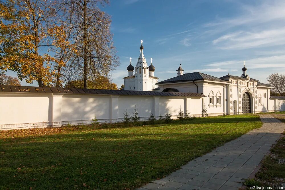 Верея Наро-Фоминский район. Спасский монастырь (Верея). Верея Наро-Фоминский район достопримечательности. Верейский Кремль Верея.