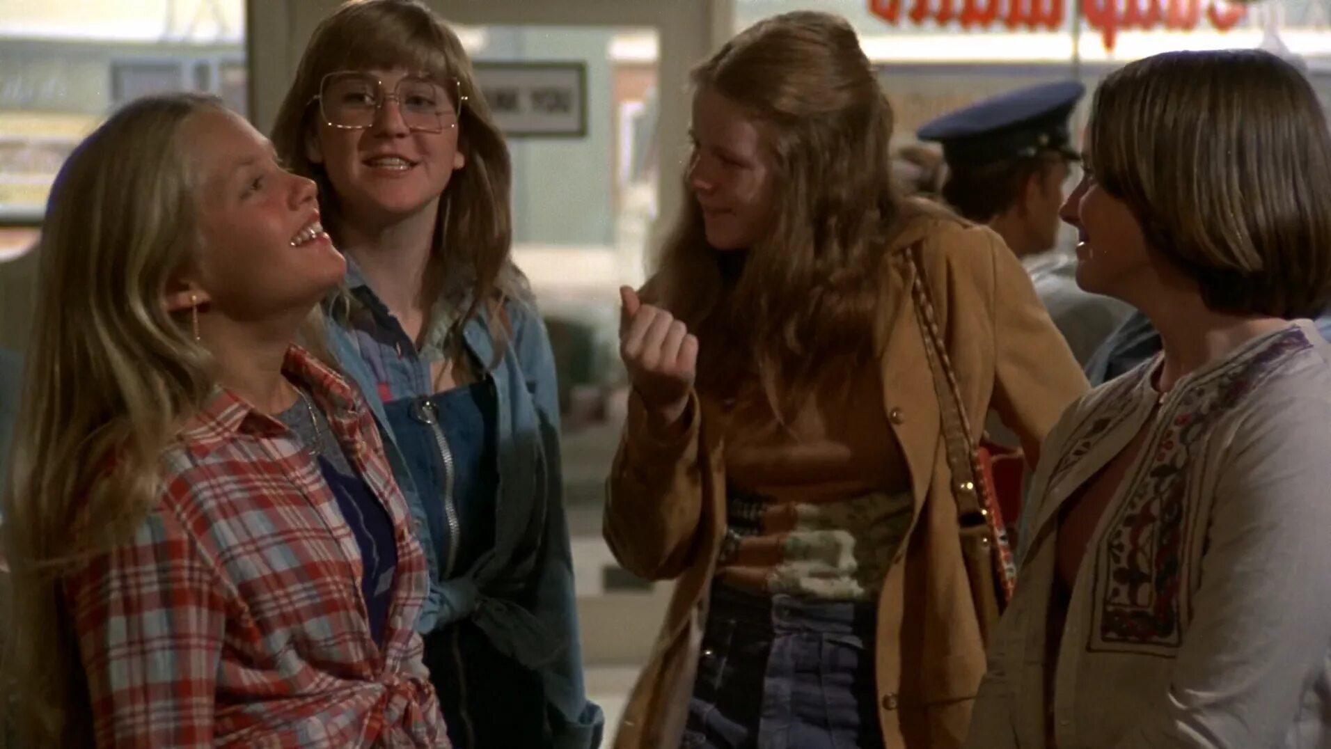 Джоди фостер 1976. Джоди фостер 1977. Freaky friday 1976 jodie foster. Чумовая пятница 1976. Джоди фостер 1976.