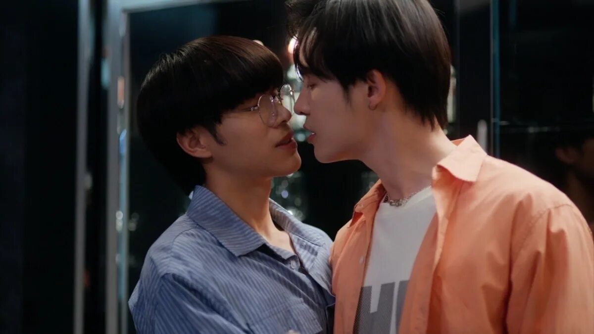 Влюбился тайно. Тайно влюблен в тебя дорама 2025. тайно влюблён в тебя дорама. дорама завтра. дорама 2025 корея.