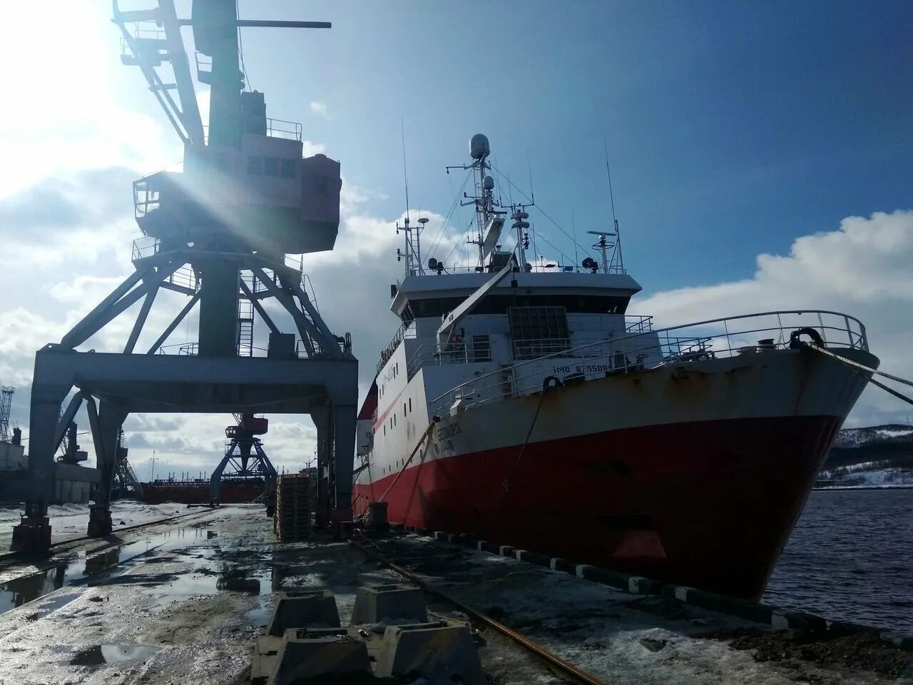 Приход судов в порт. Судно Беломорск. Траулер Беломорск. СП-4326 "Беломорск". Судно Беломорск Мурманск.