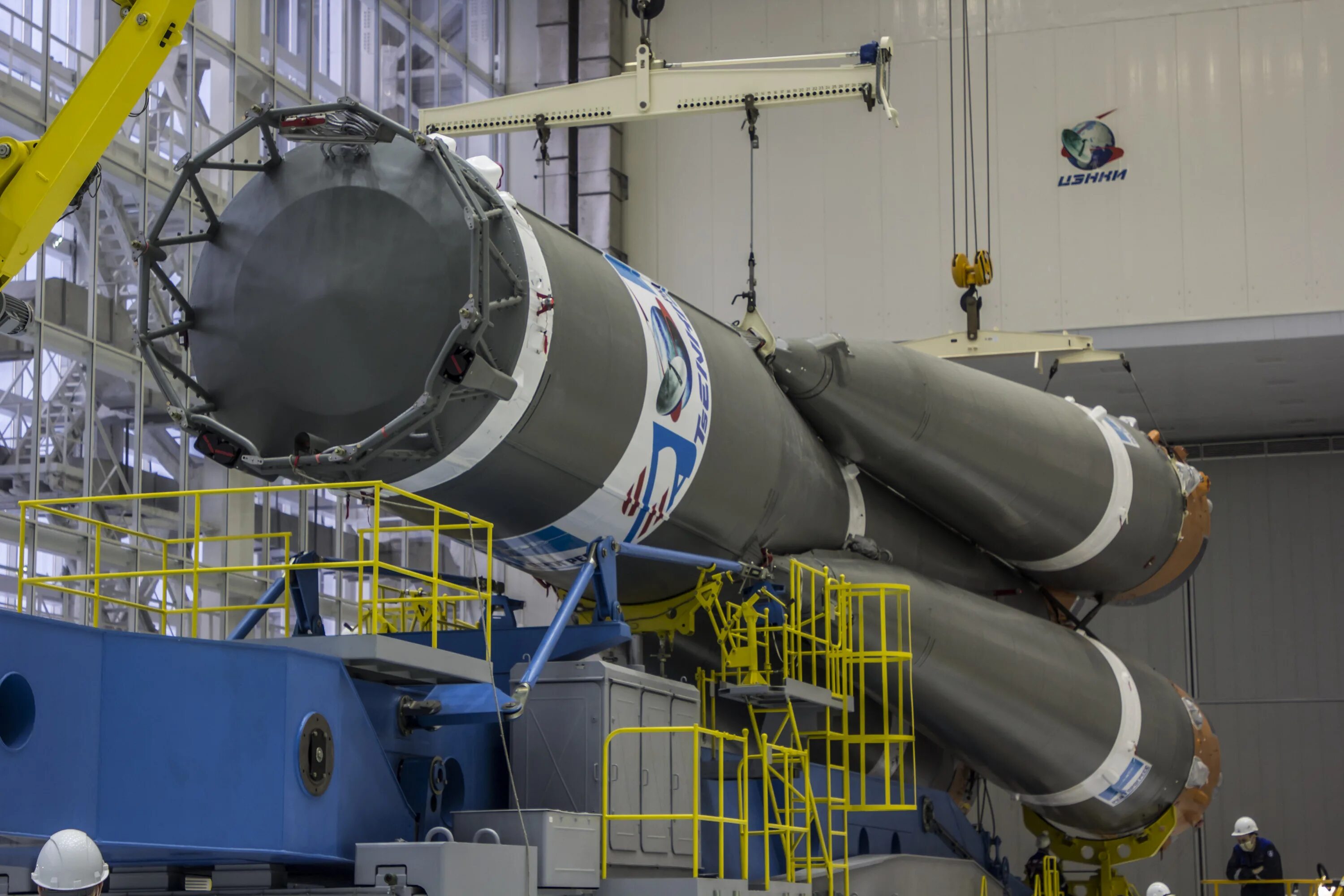 Ступени ракеты носителя союз. Монтажно испытательный корпус восточного космодрома. Корпус ракеты-носителя «космос-3м»,. Корпус ракеты. Ракеты из композитных материалов.