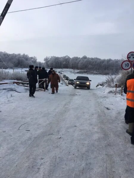 Переправа через суру в шумерля. Ледовая переправа шумерля. понтонный мост через суру в шумерле. переправа через суру в шумерля на данный. переправа через суру в шумерля на данный момент.