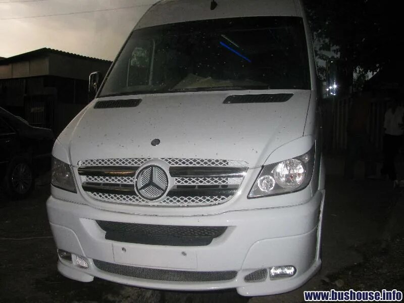 Бампер передний Mercedes Sprinter 906. Бампер Мерседес Спринтер 906. Бампер передний Мерседес Спринтер 906. Бампер Спринтер 906 Луидор.