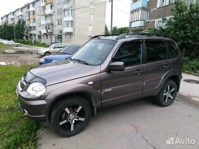 Нива шевроле бу пермский край. Шевроле Нива 2014 коричневый. Chevrolet Niva 2012 коричневый Республика Татарстан. Авито Пермь авто. Авито Пермь авто с пробегом Нива 4х4 Шевроле.