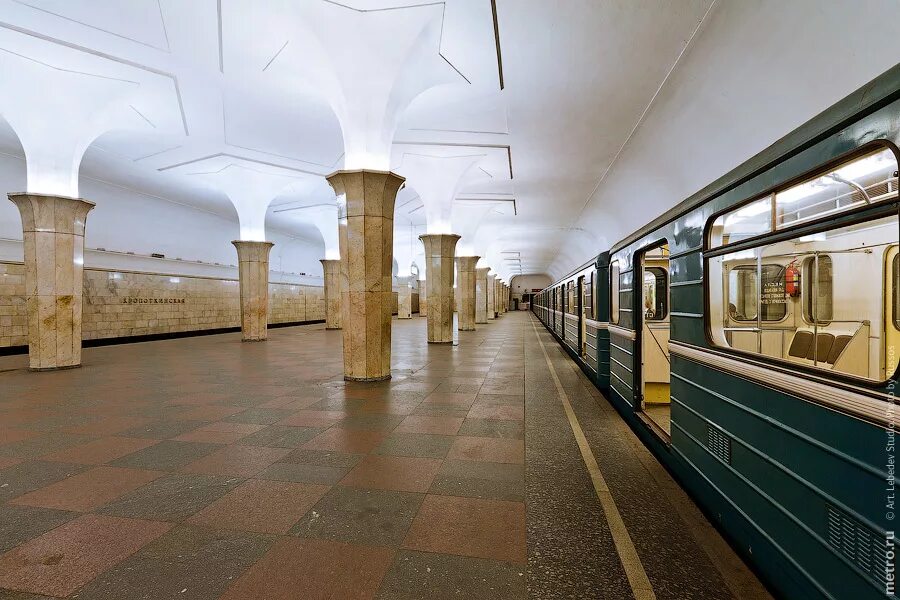 павильон метро кропоткинская. вестибюль станции метро кропоткинская. станция кропоткинская. станция метро кропоткинская москва. станция метрополитена кропоткинская.