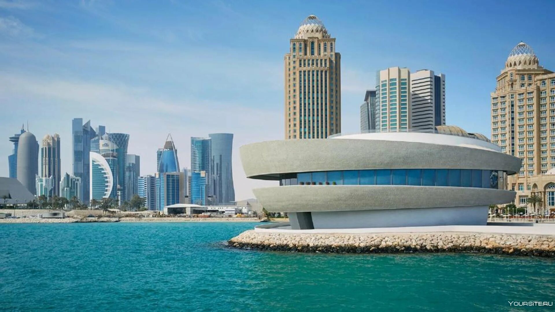 Достопримечательности какого государства. Доха Катар. Катар столица Доха. Катар Доха фото. Four Seasons Катар пляж.