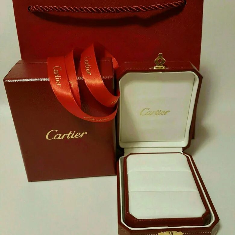 Картье cartier шкатулка. Cartier подарочная упаковка. Cartier коробка для кольца. Коробочка от картье. Коробочка картье.