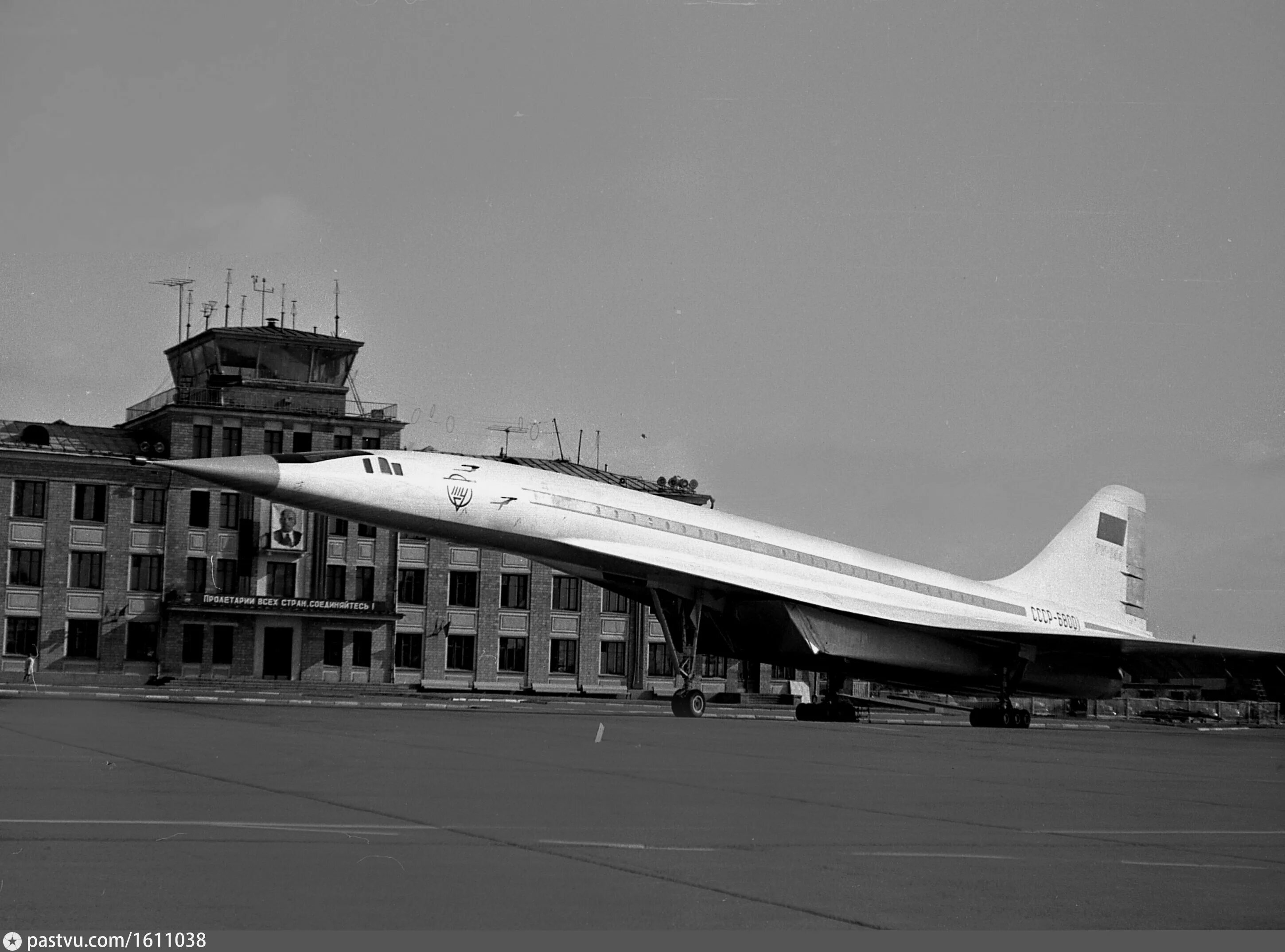 Создатель лайнера ту 144. Ту 144 в шереметьево. аэропорт шереметьево 1959 год. ту-144 ссср-68001. открытие 1959 аэропорт шереметьево..