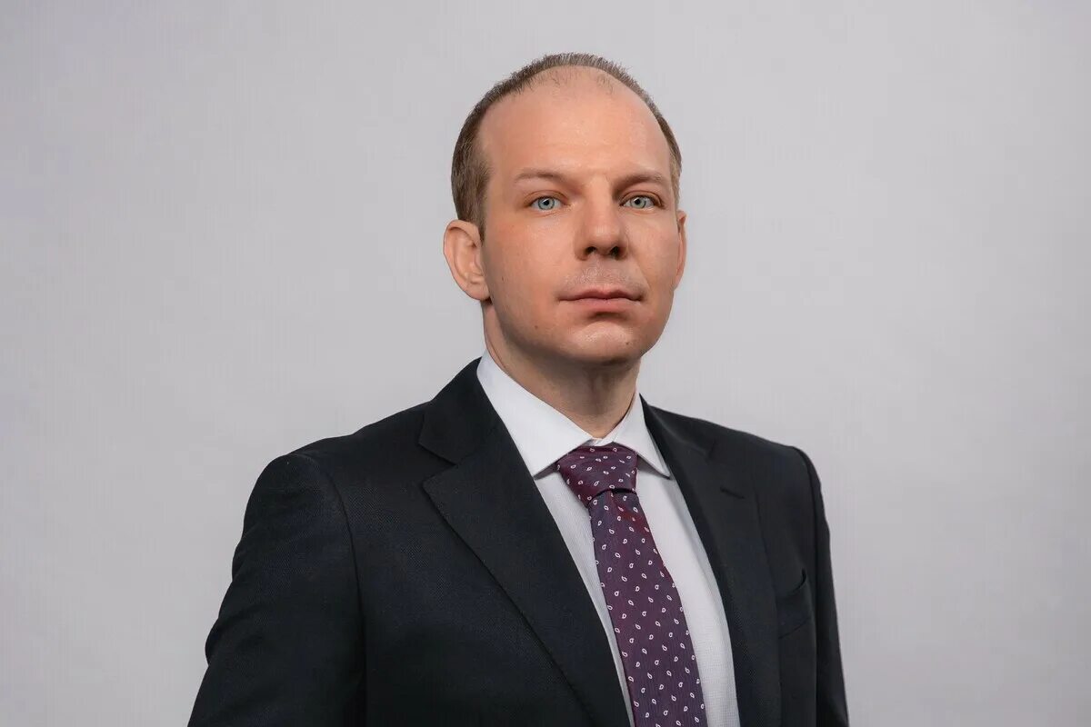 Как зовут начальника управления